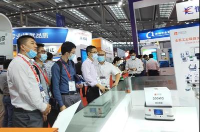 聚焦面板智造未來，迦智科技攜創新工業物流方案閃耀C-Touch